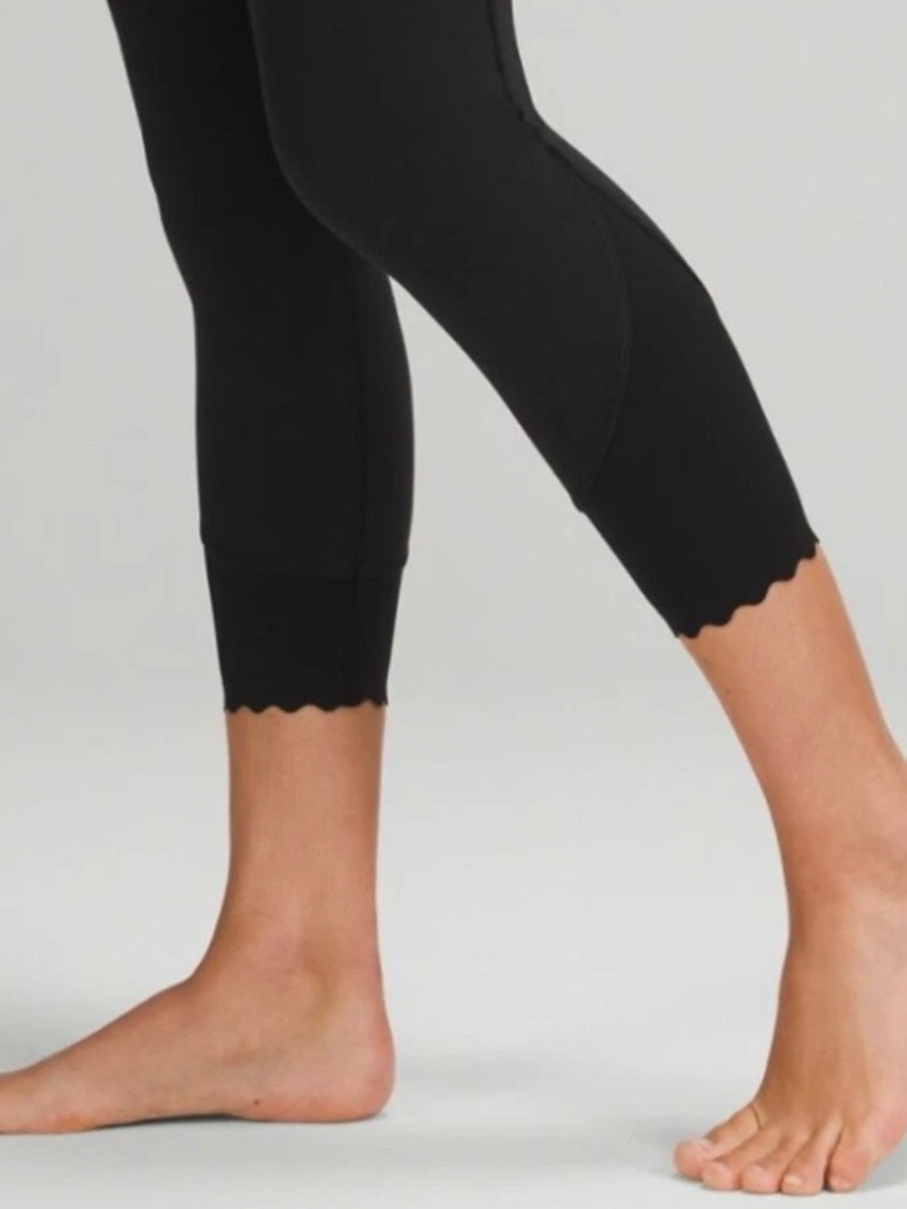 ***RARE! Lululemon~ Align High Rise Pant 25” Scallop in classic Black, Size 6. - Picture 6 of 9